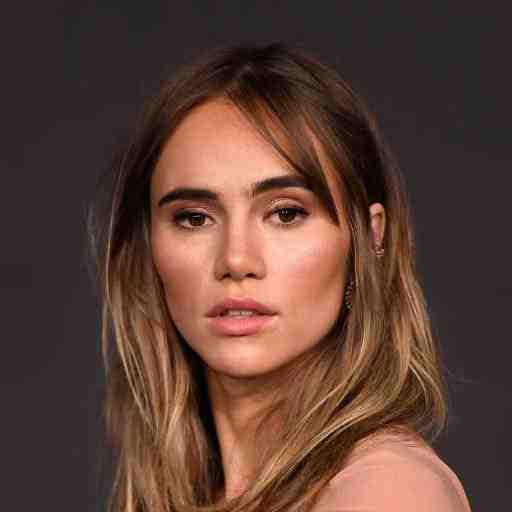 Suki Waterhouse